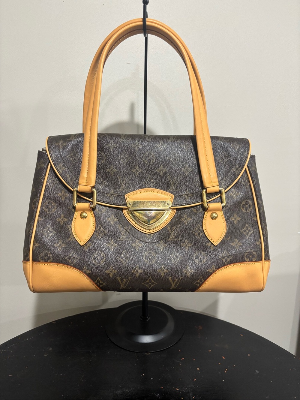 Authentic Louis Vuitton Monogram Beverly GM Shoulder Bag